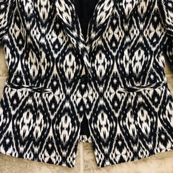Classiques Entier Black & White Blazer MSRP $359 - Picture 5 of 10